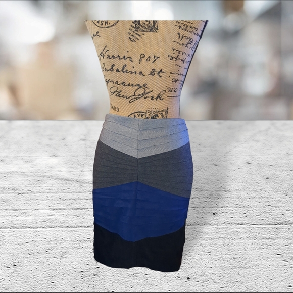 Aryn K color block bodycon skirt size L - Picture 13 of 14